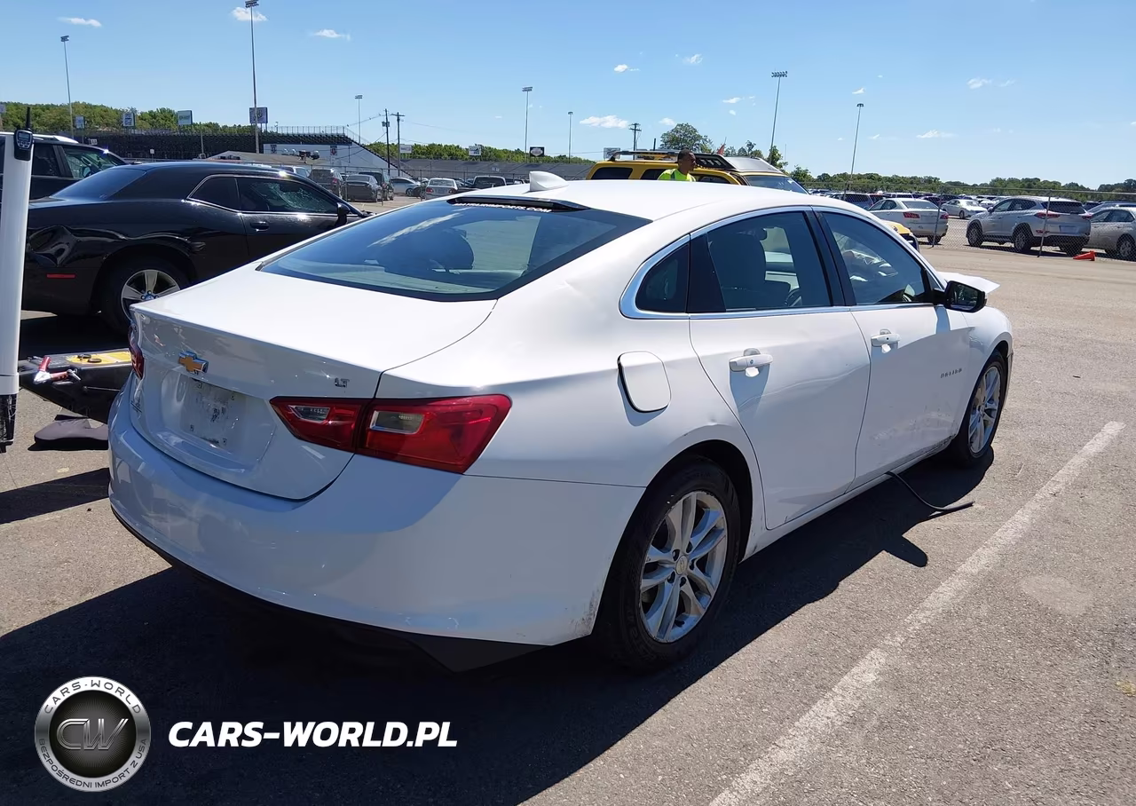 2018 Chevrolet Malibu Lt VIN:1G1ZD5ST5JF148975 - 4