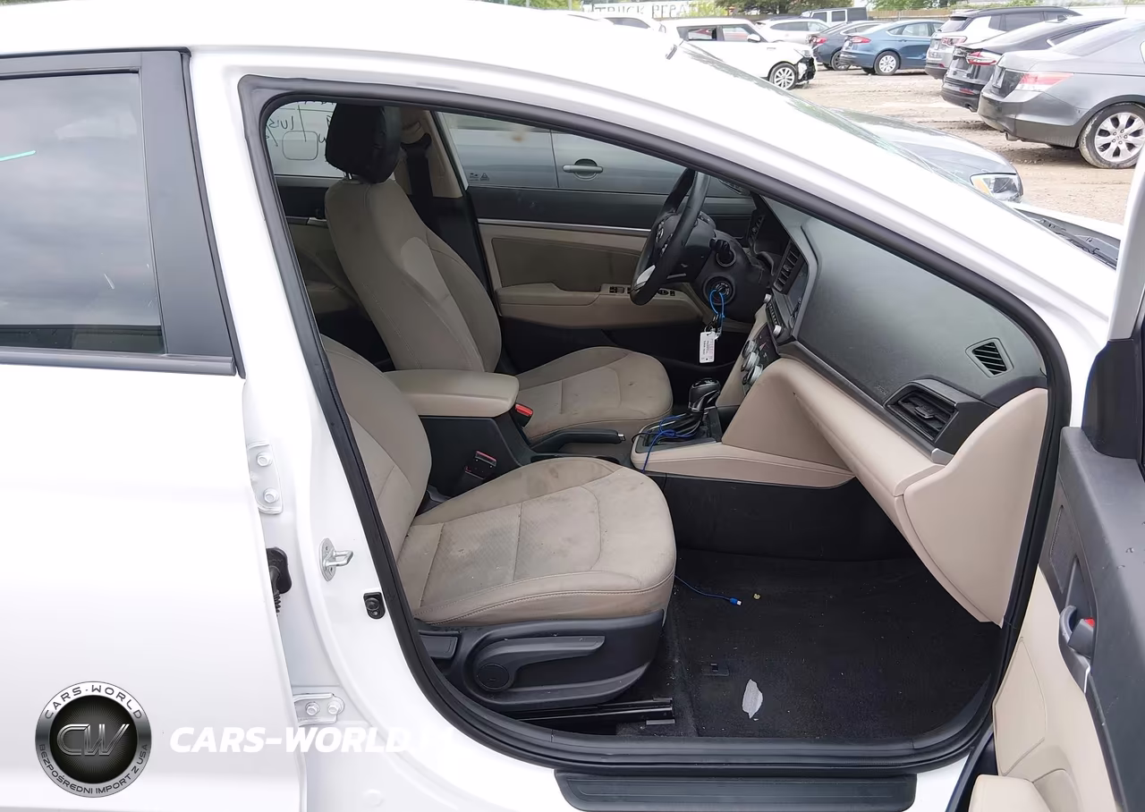 2019 Hyundai Elantra Sel VIN:5NPD84LF4KH481877 - 5