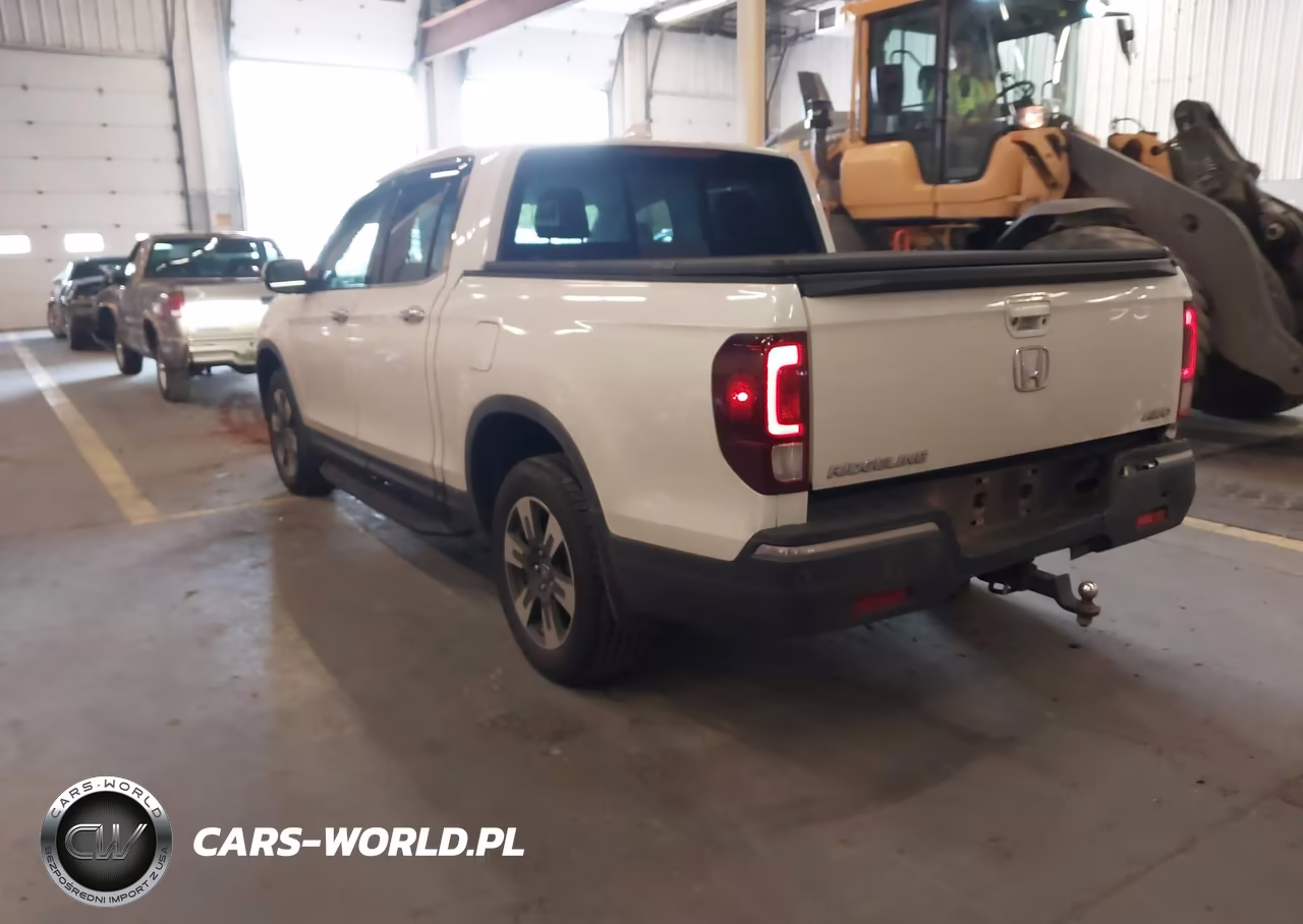 2018 Honda Ridgeline Rtl-E VIN:5FPYK3F77JB013924 - 3
