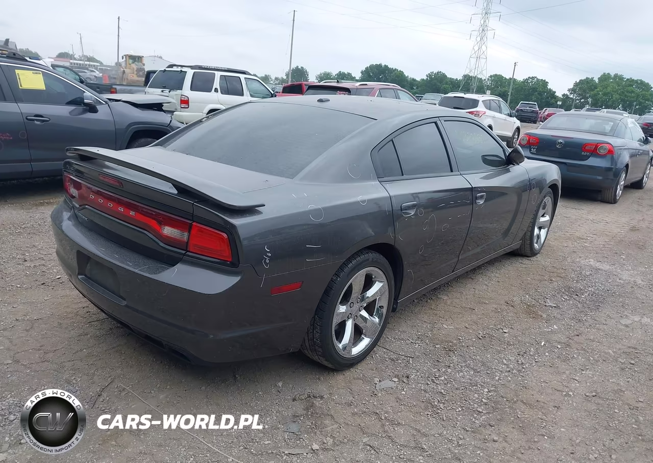 2013 Dodge Charger Sxt Plus VIN:2C3CDXHG8DH595911 - 4