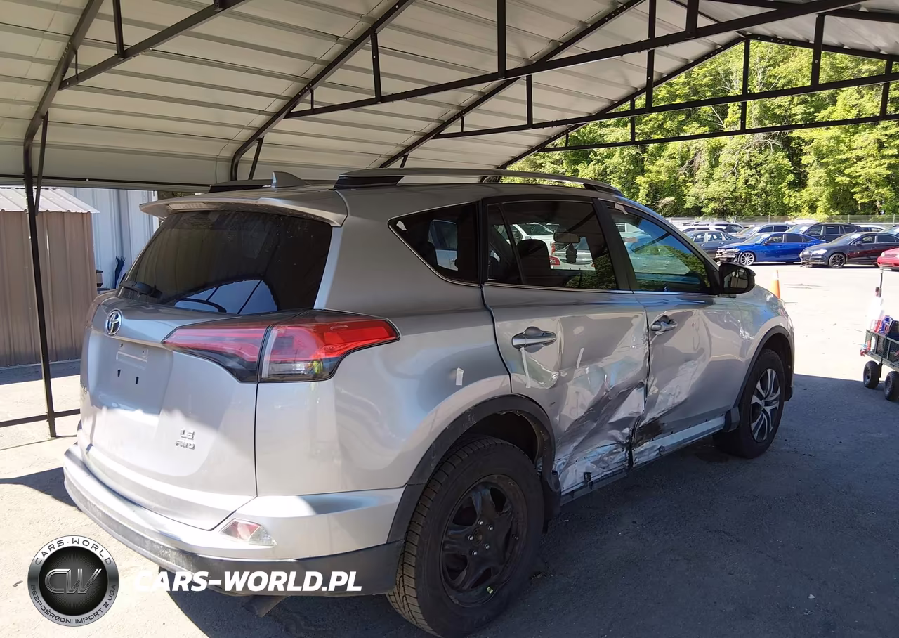 2017 Toyota Rav4 Le VIN:2T3BFREV1HW550136 - 4