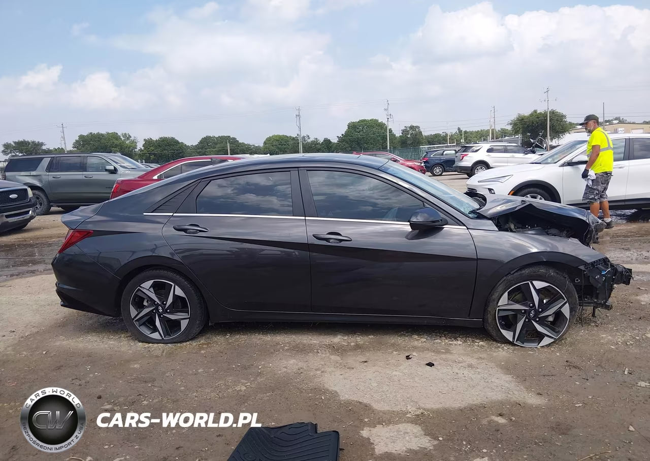 2022 Hyundai Elantra Limited VIN:5NPLP4AG0NH058079 - 13