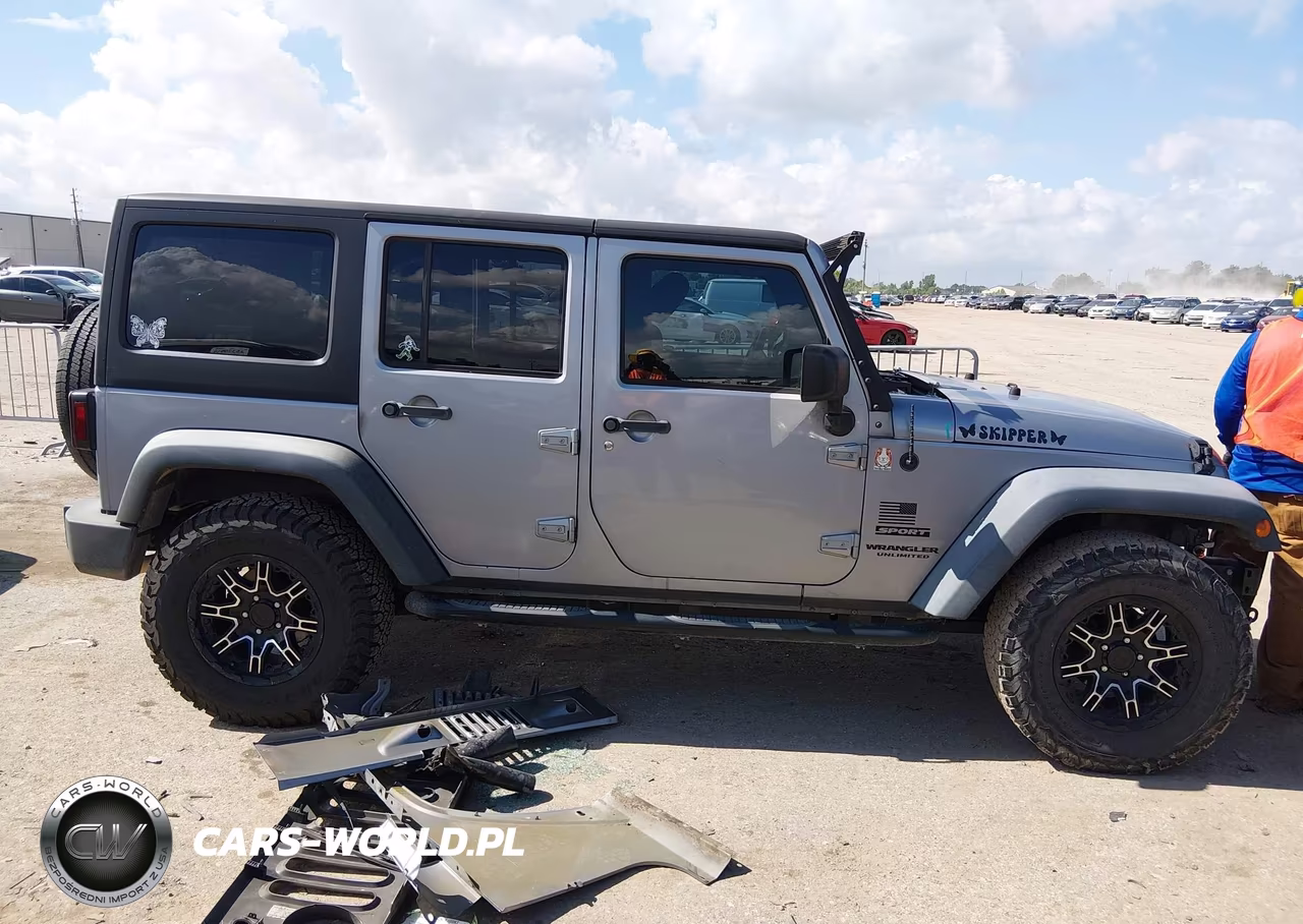 2016 Jeep Wrangler Unlimited Sport VIN:1C4BJWDG3GL178865 - 14