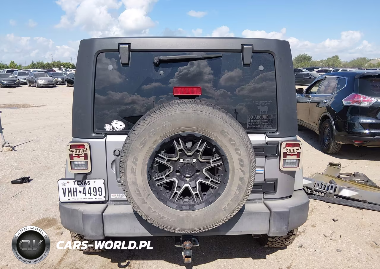 2016 Jeep Wrangler Unlimited Sport VIN:1C4BJWDG3GL178865 - 17