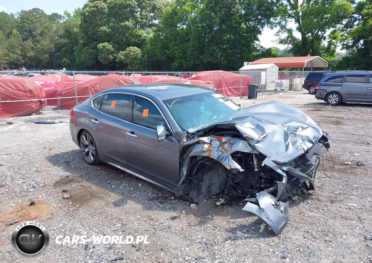 2016 Infiniti Q70L 5.6