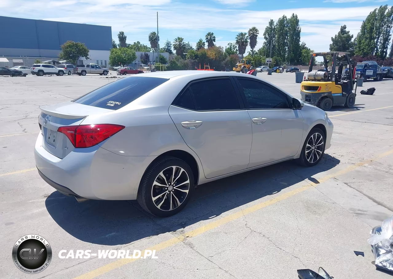 2019 Toyota Corolla Se VIN:2T1BURHE0KC227277 - 4