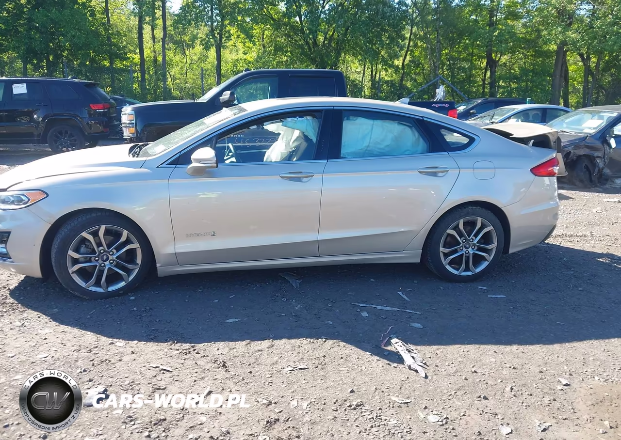 2019 Ford Fusion Hybrid Titanium VIN:3FA6P0RU0KR227726 - 14