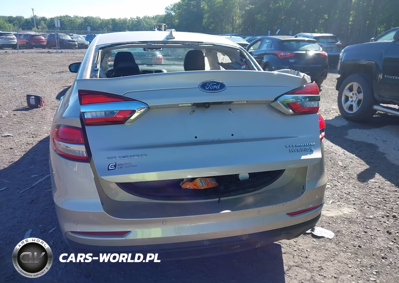 2019 Ford Fusion Hybrid Titanium VIN:3FA6P0RU0KR227726 - 6