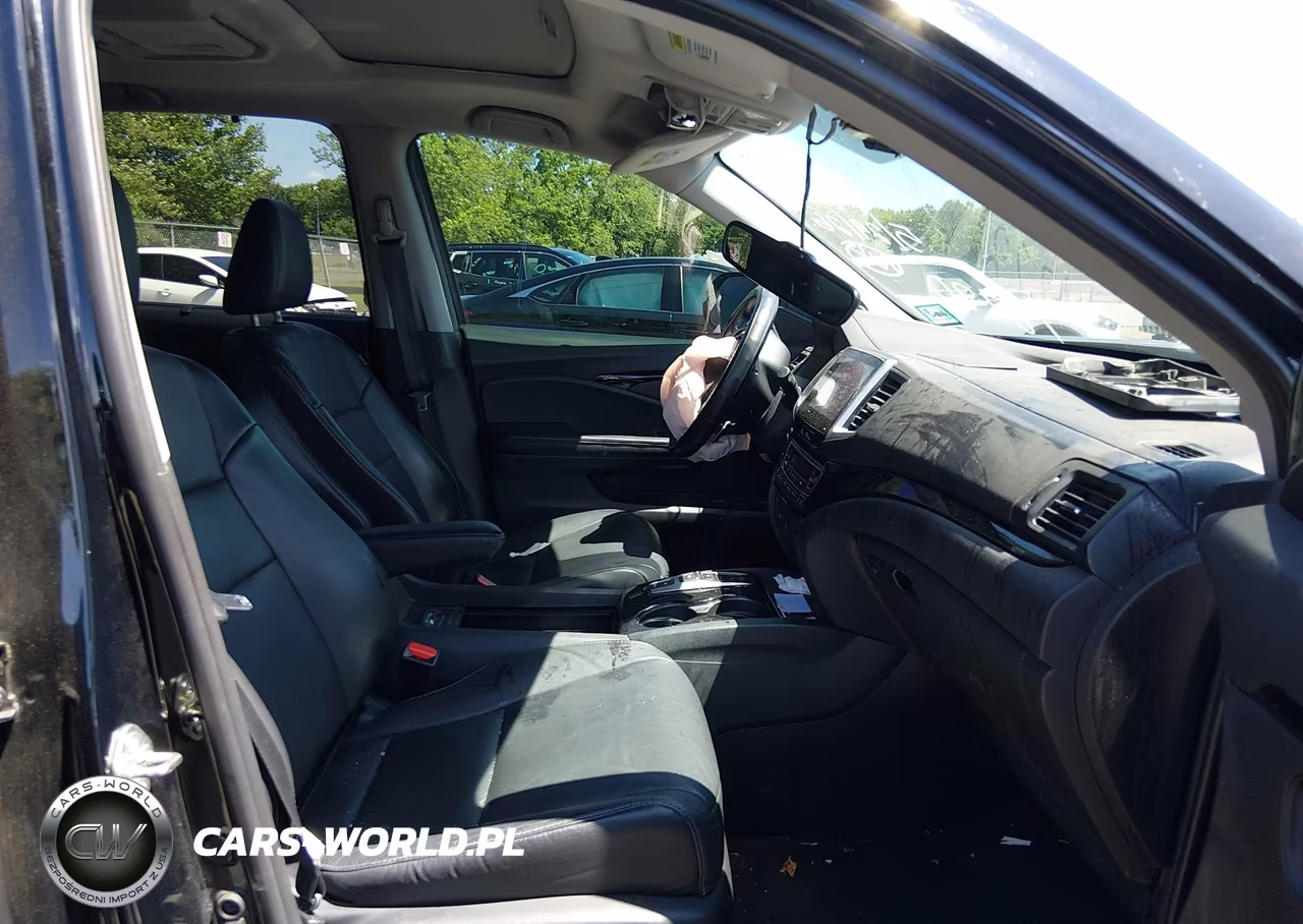 2016 Honda Pilot Touring VIN:5FNYF6H94GB018780 - 5