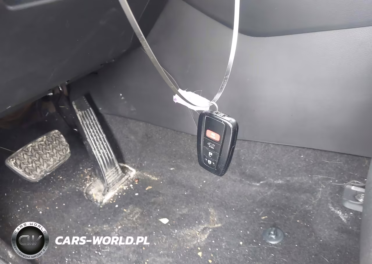 2021 Toyota Rav4 Hybrid Xle VIN:2T3RWRFV1MW117133 - 11