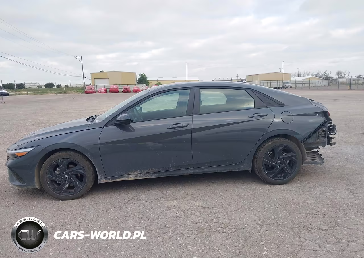 2026 Hyundai Elantra Sel Sport VIN:KMHLM4DG0TU121619 - 15