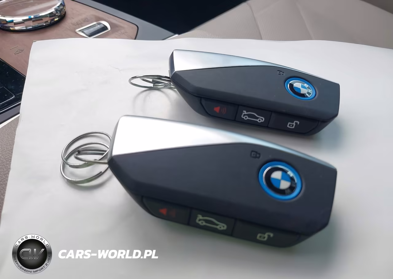 2024 BMW Ix xDrive50 VIN:WB523CF00RCN58463 - 11