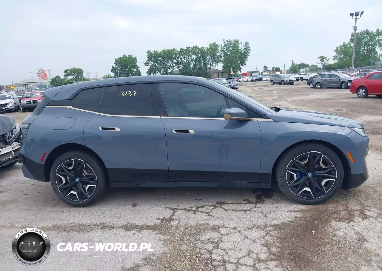 2024 BMW Ix xDrive50 VIN:WB523CF00RCN58463 - 13