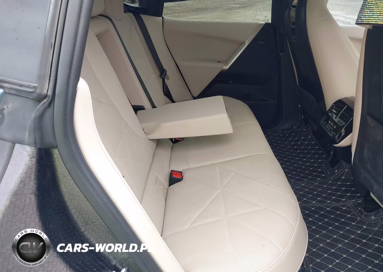 2024 BMW Ix xDrive50 VIN:WB523CF00RCN58463 - 8