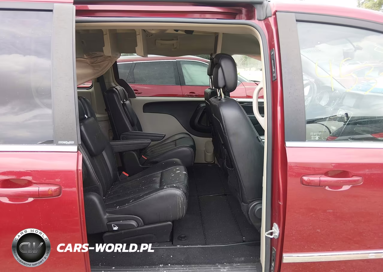 2012 Chrysler Town & Country Touring VIN:2C4RC1BG2CR415619 - 8