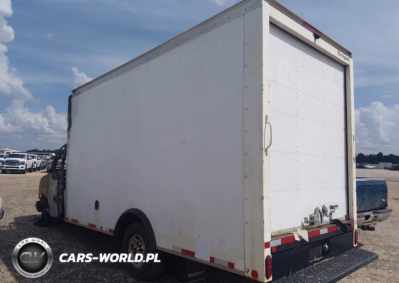 2018 GMC Savana Cutaway Work Van VIN:1GD07SFP1J1225501 - 3