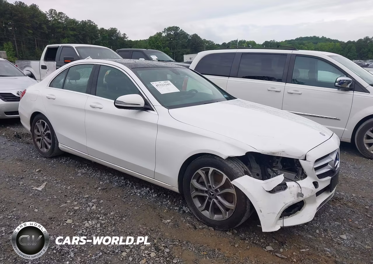 2017 Mercedes-Benz C 300 – zdjęcie 1 z 16