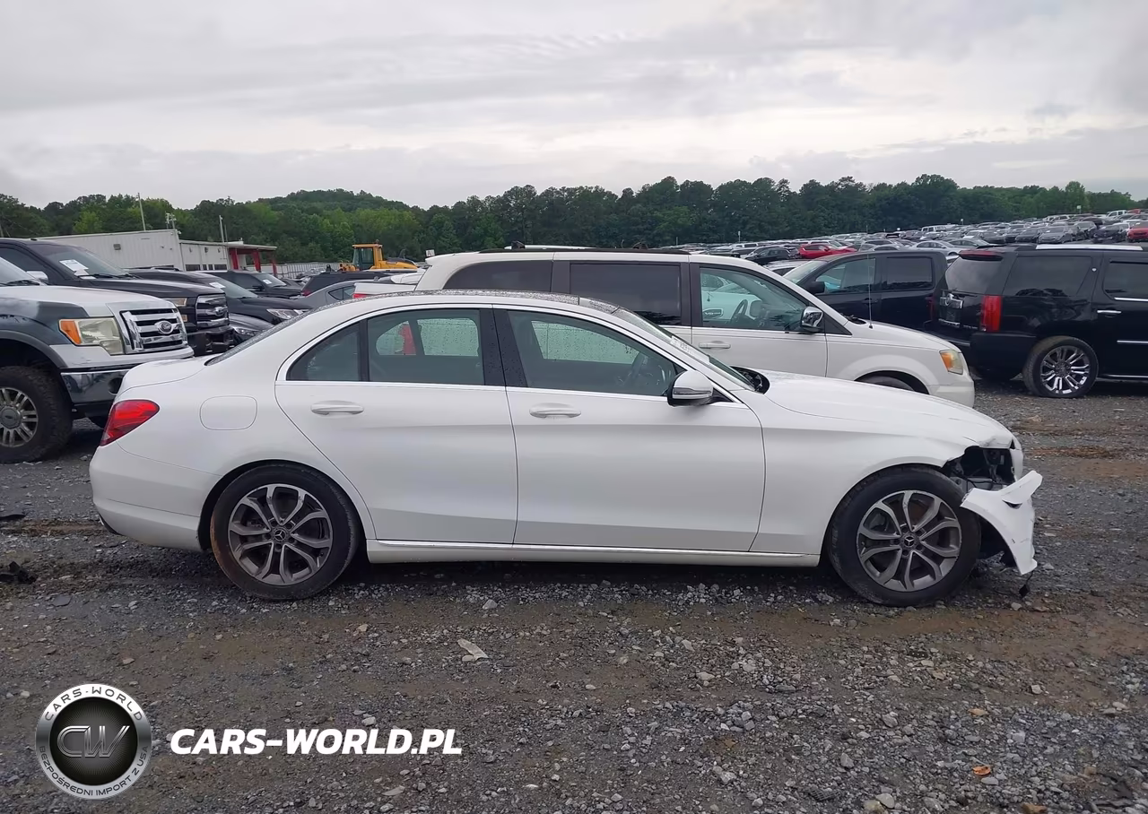 2017 Mercedes-Benz C 300 VIN:55SWF4JB0HU212134 - 13