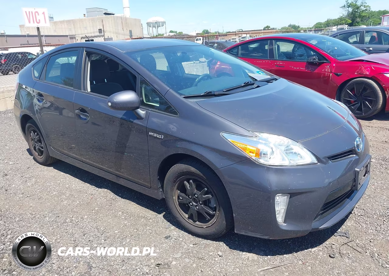 2015 Toyota Prius Two – zdjęcie 1 z 16