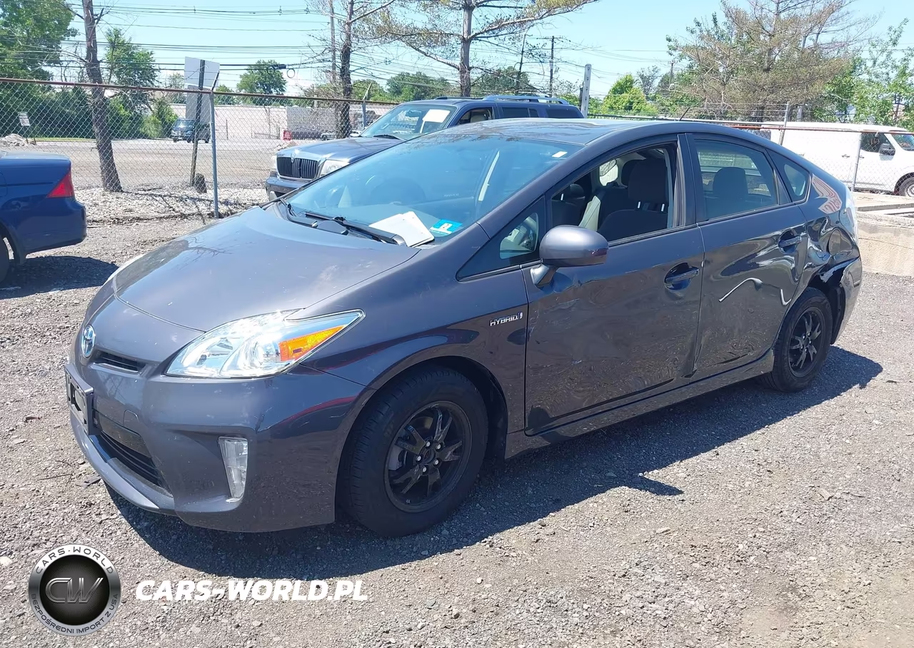 2015 Toyota Prius Two VIN:JTDKN3DU3F0438092 - 2