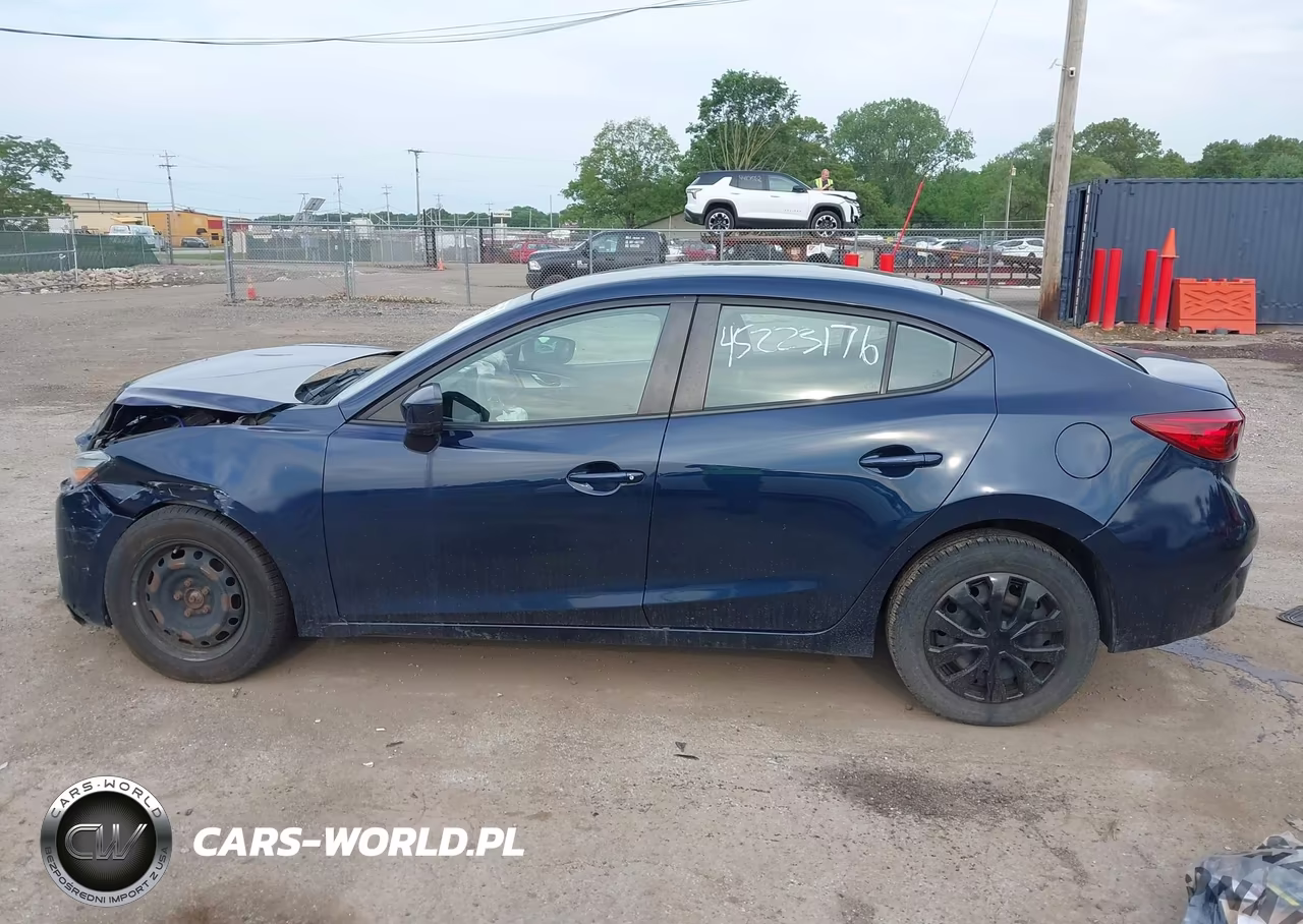 2018 Mazda Mazda3 Sport VIN:3MZBN1U74JM223709 - 14