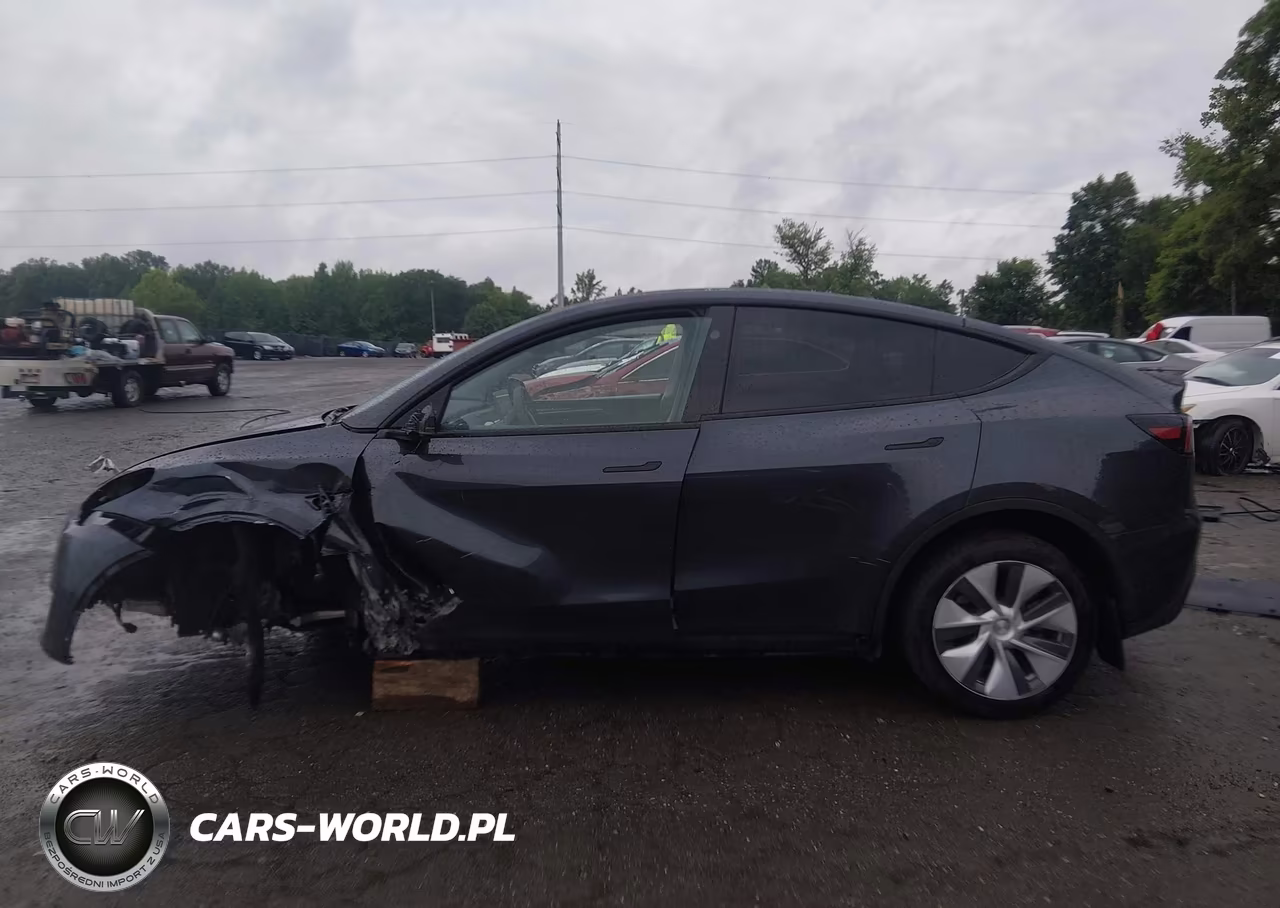 2024 Tesla Model Y Long Range Dual Motor All-Wheel Drive VIN:7SAYGDEEXRA220657 - 14