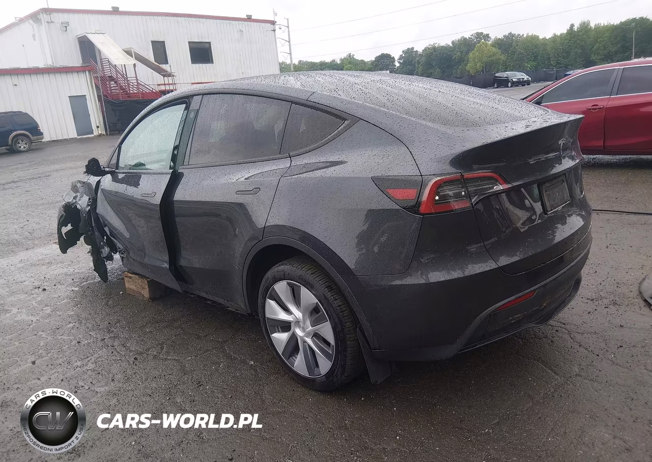 2024 Tesla Model Y Long Range Dual Motor All-Wheel Drive VIN:7SAYGDEEXRA220657 - 3