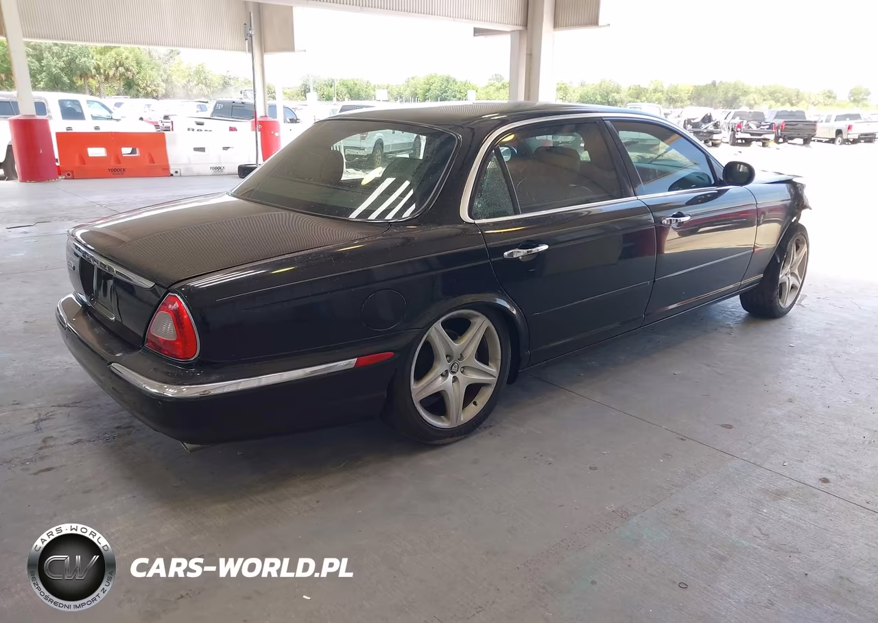 2005 Jaguar Xj Vanden Plas VIN:SAJWA82C35SG47585 - 4