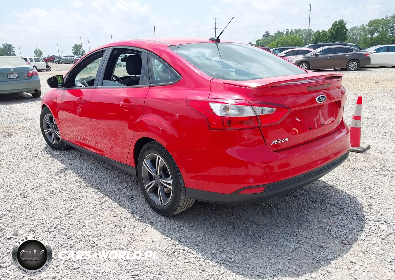 2014 Ford Focus Se VIN:1FADP3F23EL410682 - 3