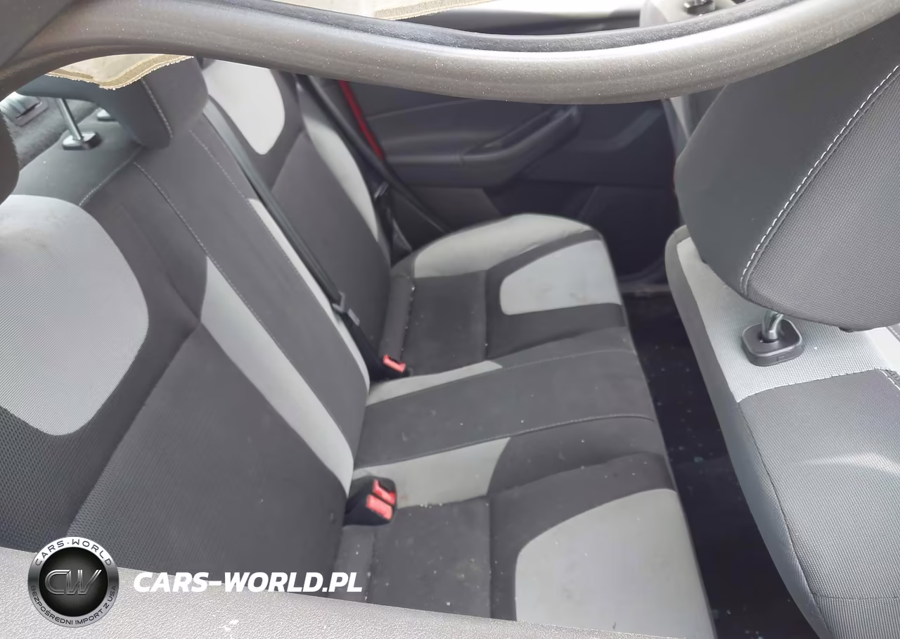 2014 Ford Focus Se VIN:1FADP3F23EL410682 - 8