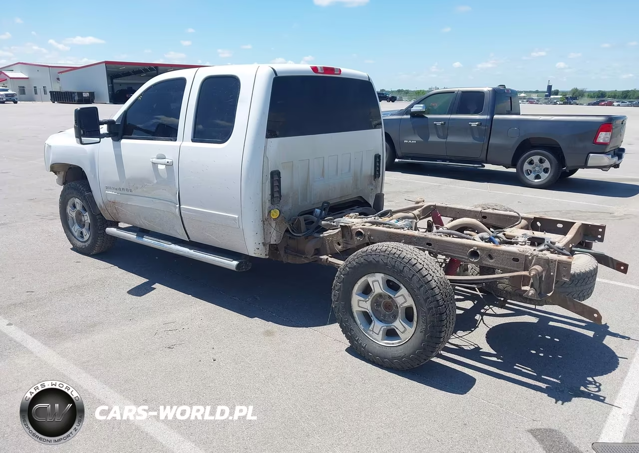 2011 Chevrolet Silverado 1500 Ltz VIN:1GCRKTE39BZ318753 - 3