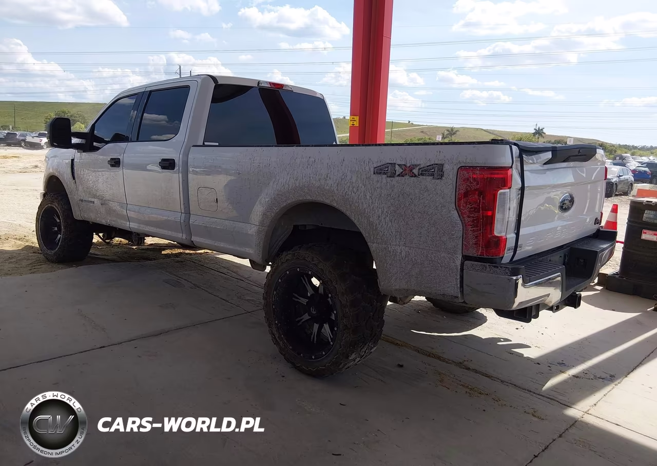 2017 Ford F-250 Xlt VIN:1FT7W2BT9HEF18848 - 3