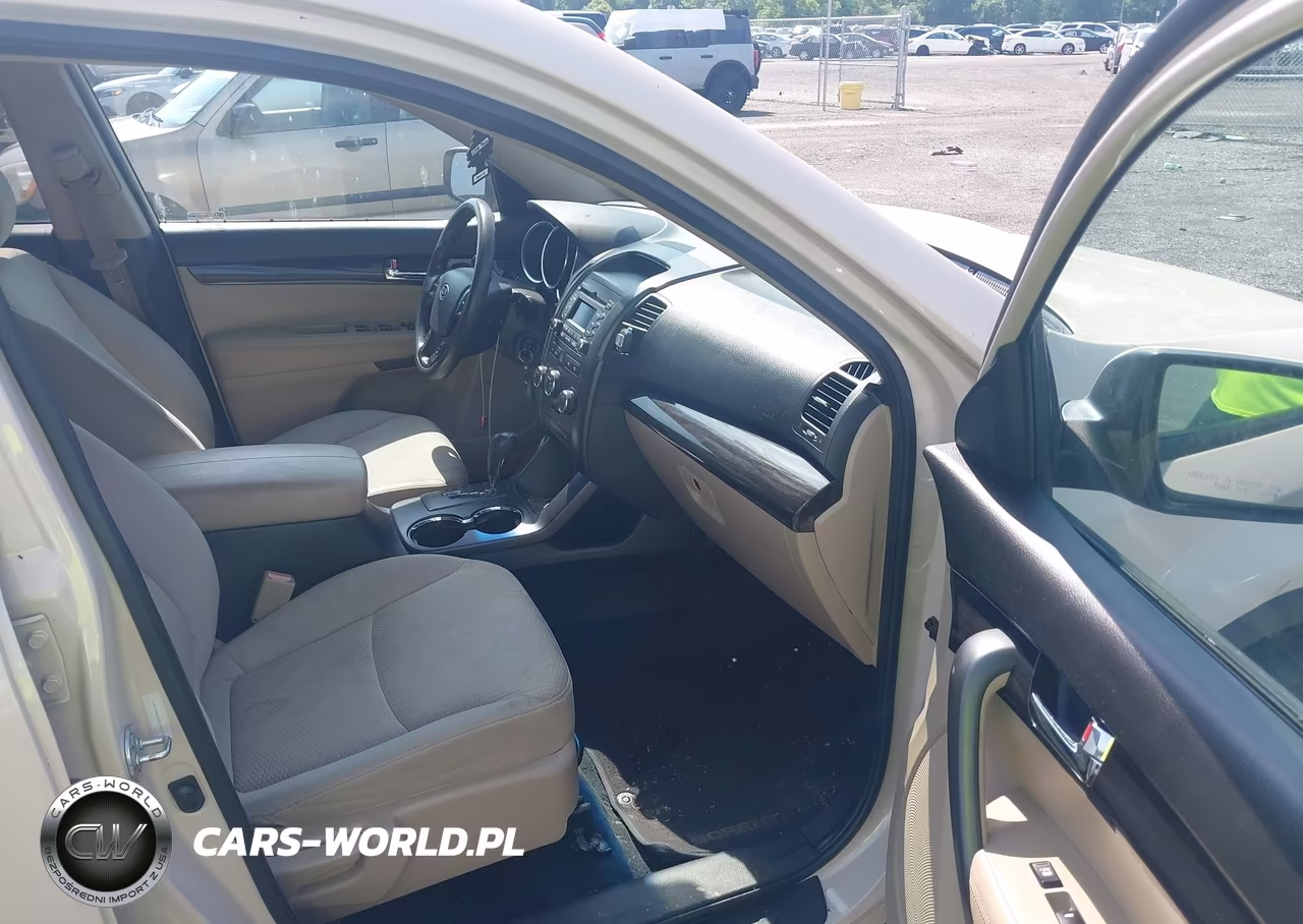 2011 Kia Sorento Lx V6 VIN:5XYKTDA25BG142655 - 5