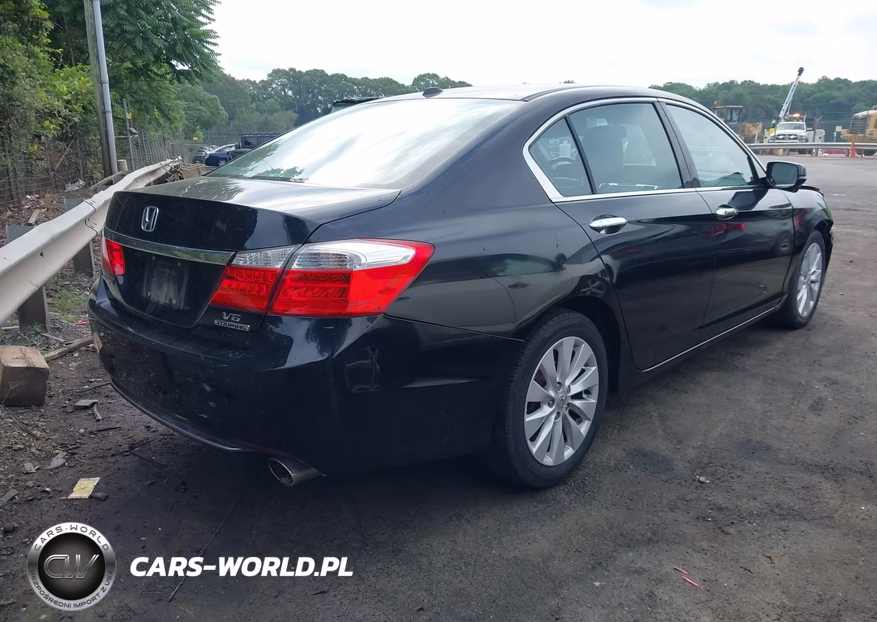 2015 Honda Accord Touring VIN:1HGCR3F91FA035046 - 4