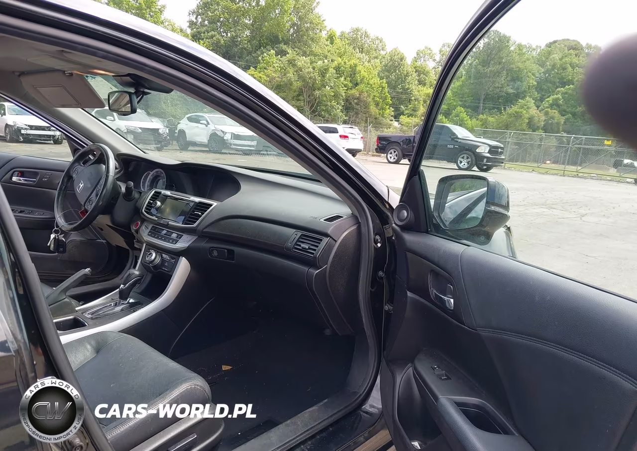 2015 Honda Accord Touring VIN:1HGCR3F91FA035046 - 5