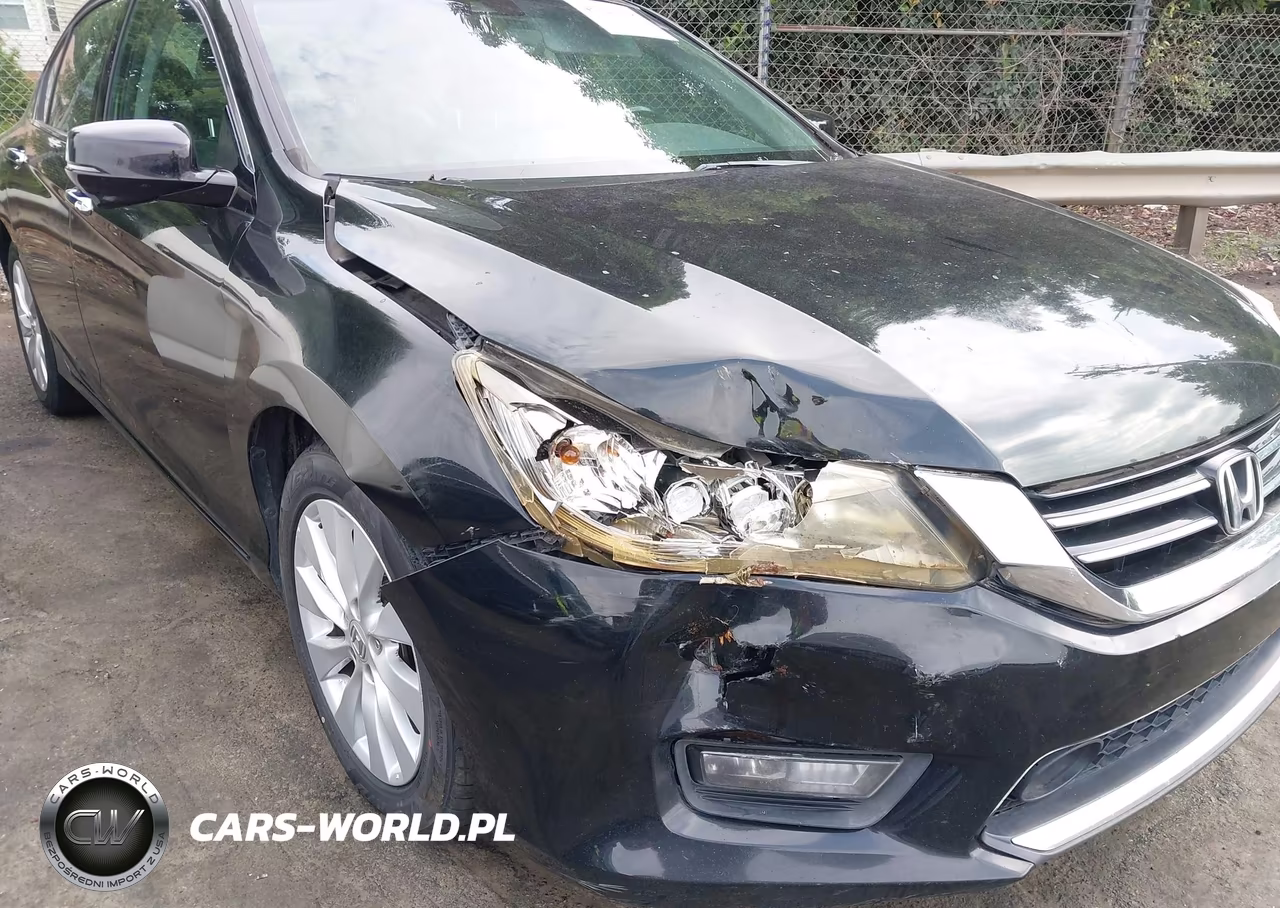 2015 Honda Accord Touring VIN:1HGCR3F91FA035046 - 6