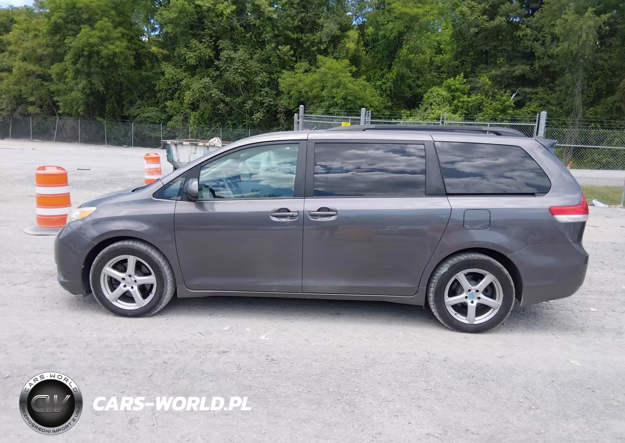 2011 Toyota Sienna Le VIN:5TDJK3DCXBS015223 - 14