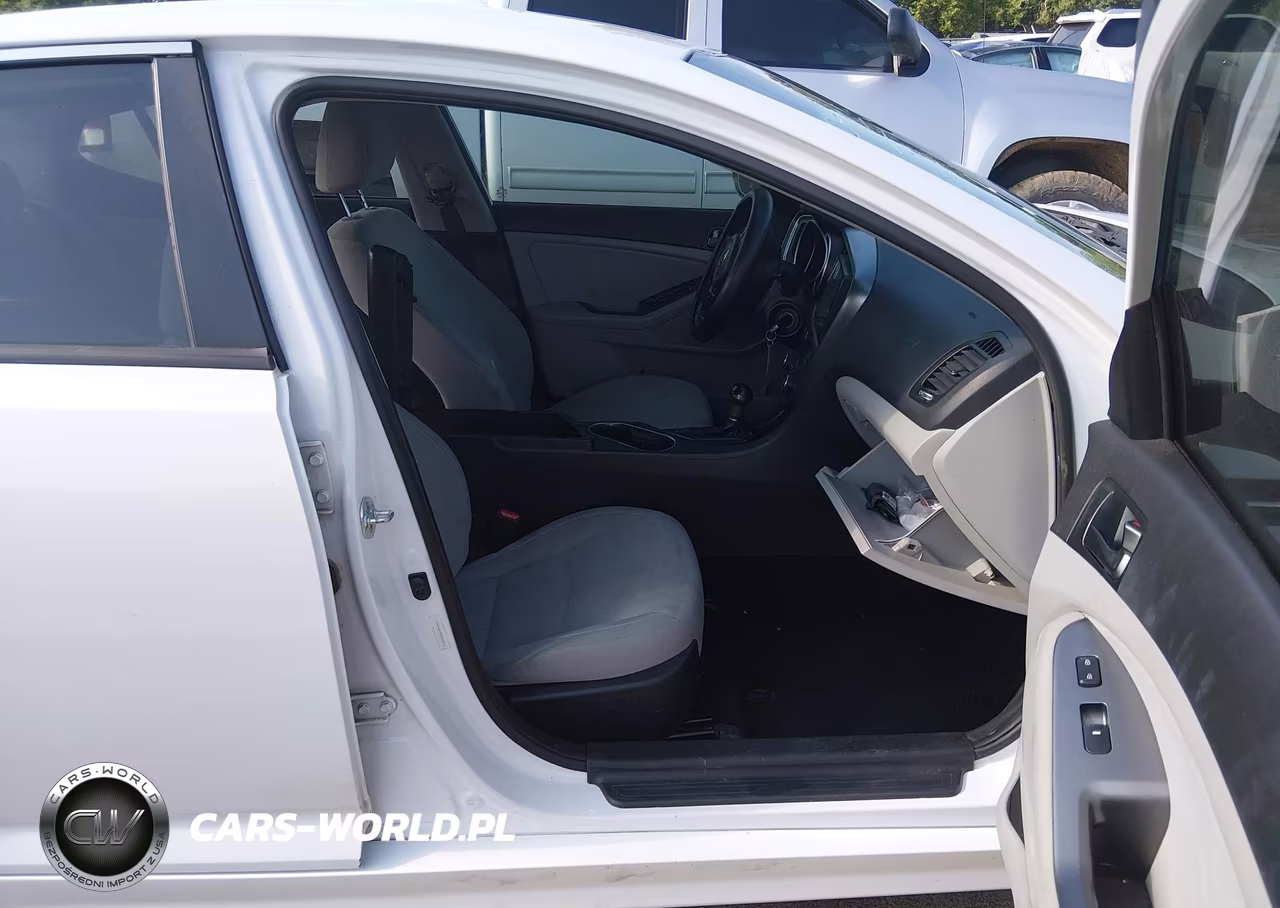 2015 Kia Optima Lx VIN:5XXGM4A78FG448614 - 5