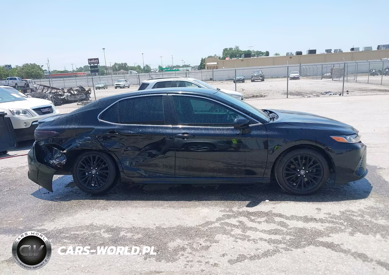 2018 Toyota Camry Se VIN:4T1B11HK1JU154482 - 13