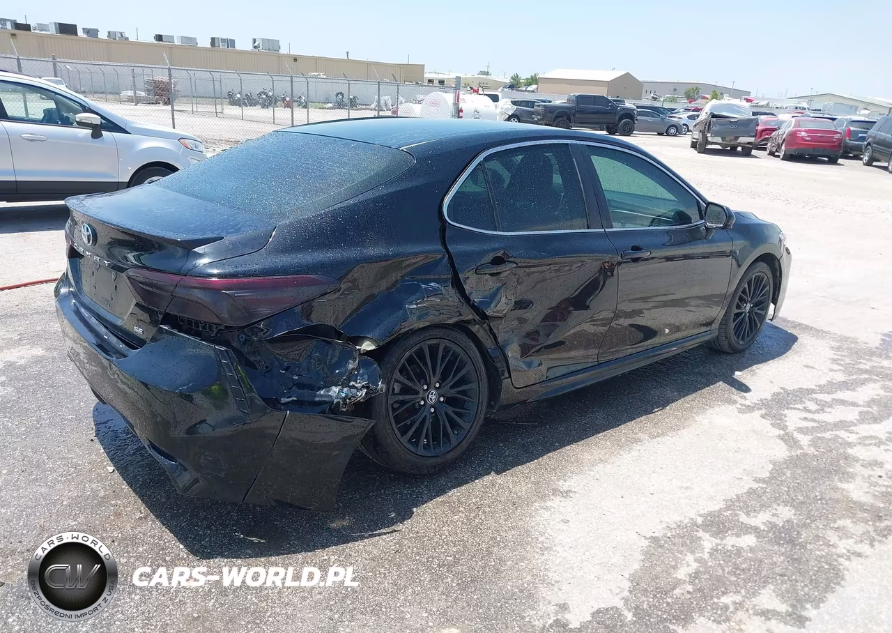 2018 Toyota Camry Se VIN:4T1B11HK1JU154482 - 4