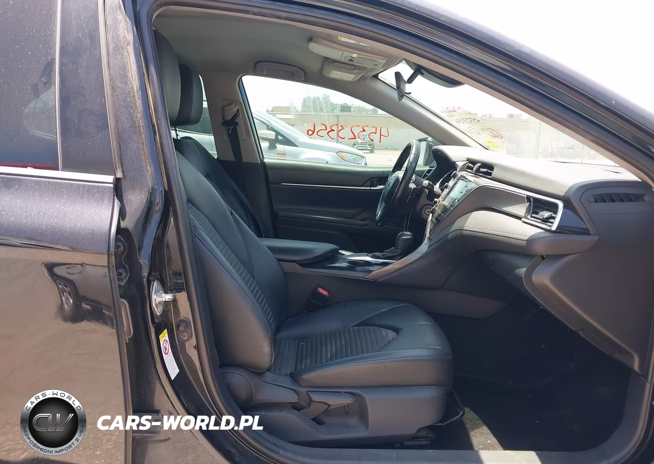 2018 Toyota Camry Se VIN:4T1B11HK1JU154482 - 5