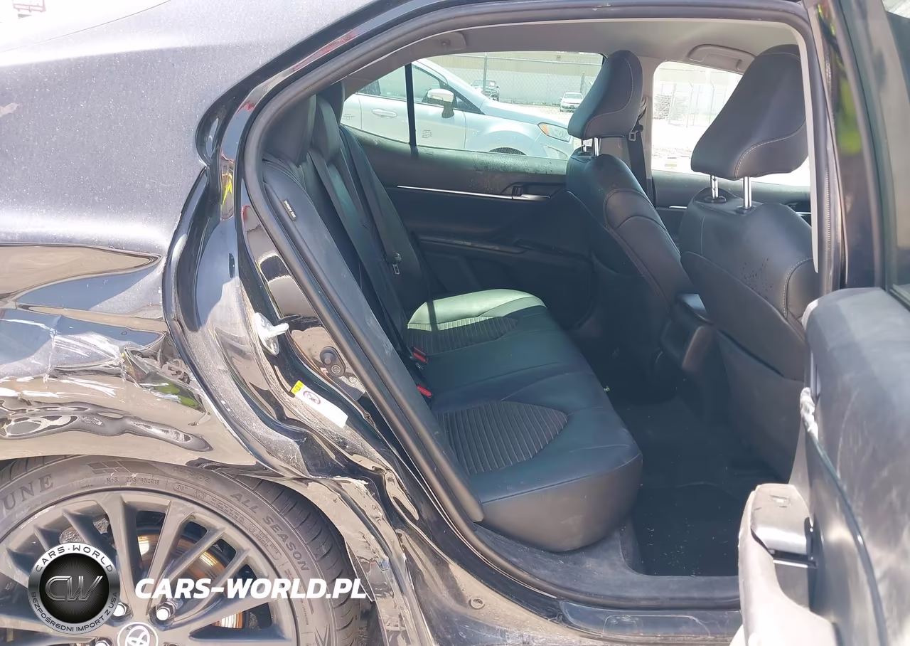 2018 Toyota Camry Se VIN:4T1B11HK1JU154482 - 8