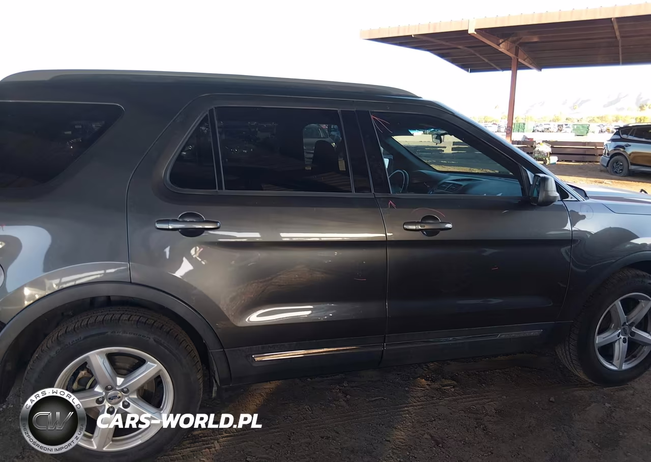 2018 Ford Explorer Xlt VIN:1FM5K7D8XJGB65843 - 14