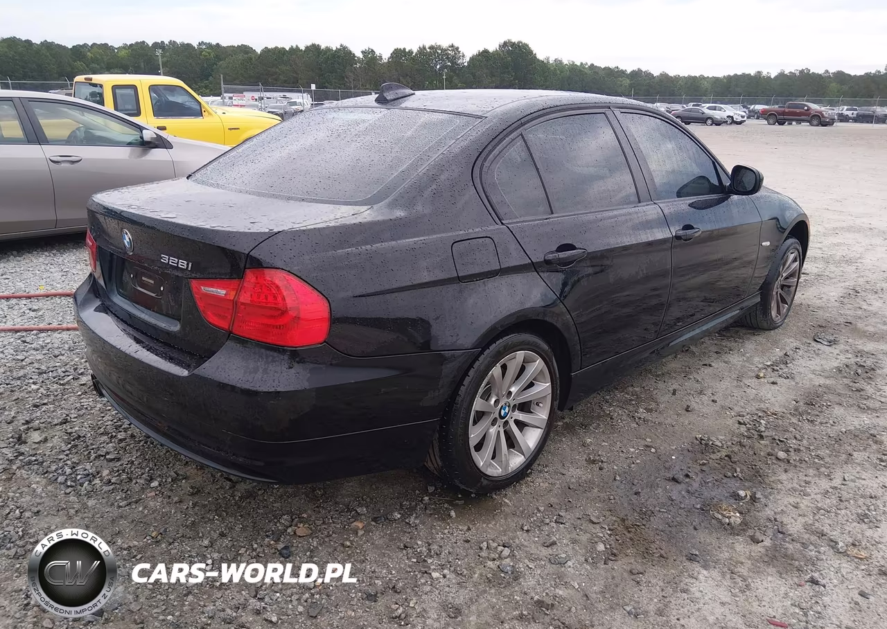 2011 BMW 328I VIN:WBAPH7G53BNM54960 - 4