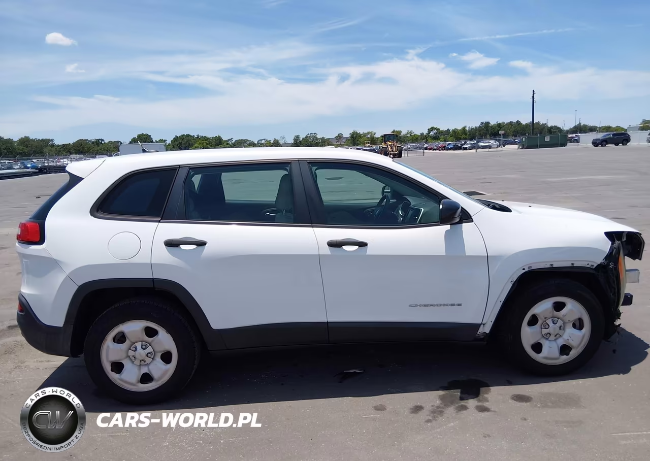2015 Jeep Cherokee Sport VIN:1C4PJLABXFW532066 - 14