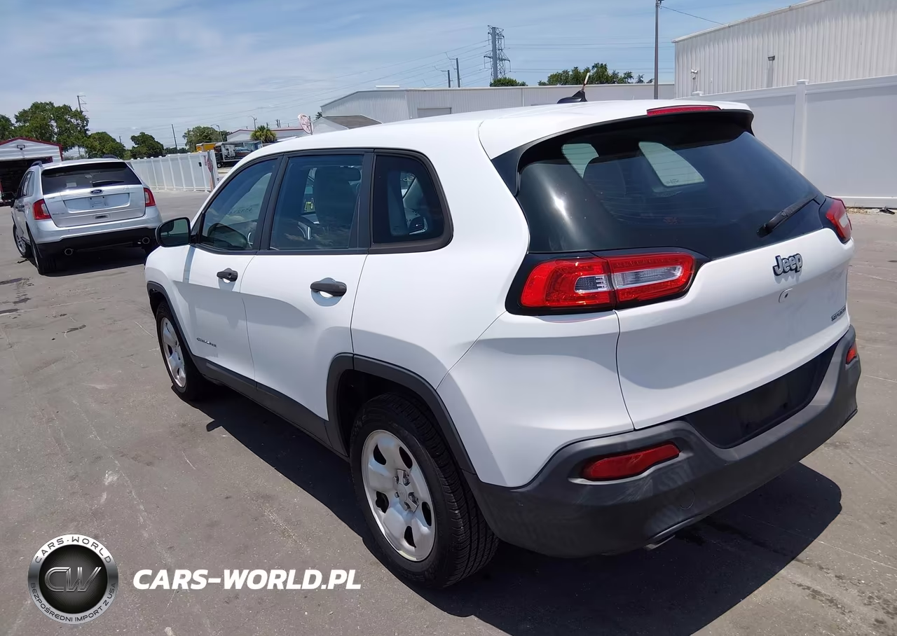 2015 Jeep Cherokee Sport VIN:1C4PJLABXFW532066 - 3