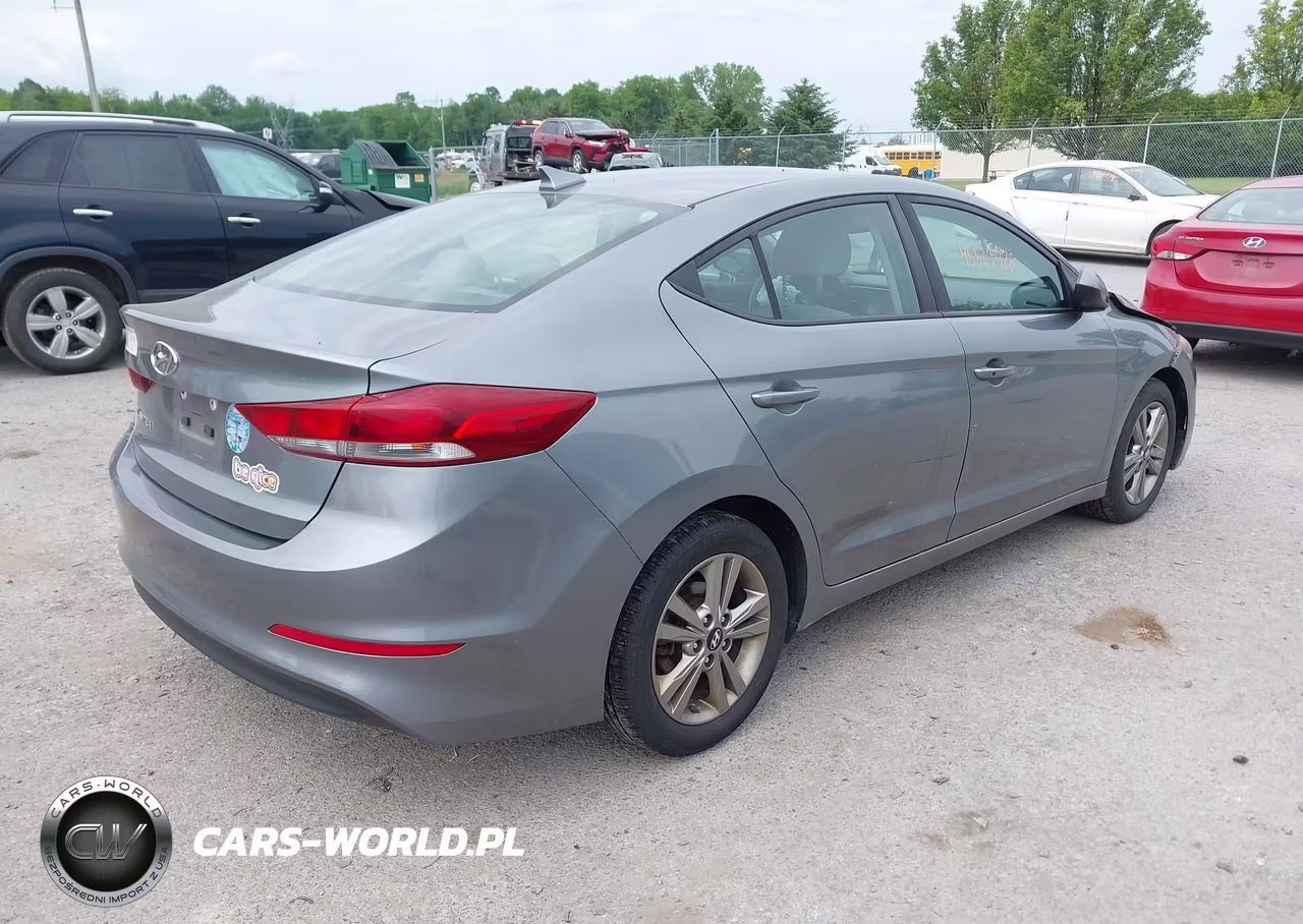 2018 Hyundai Elantra Value Edition VIN:KMHD84LFXJU658237 - 4