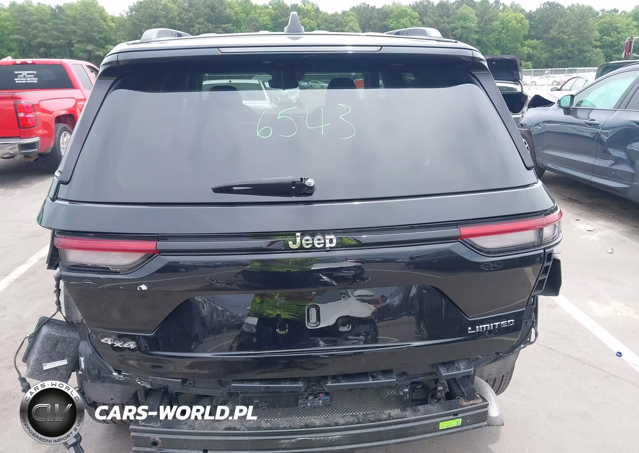 2023 Jeep Grand Cherokee Limited 4X4 VIN:1C4RJHBG6PC528115 - 17