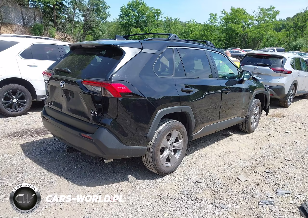 2022 Toyota Rav4 Xle VIN:2T3P1RFVXNW307729 - 4