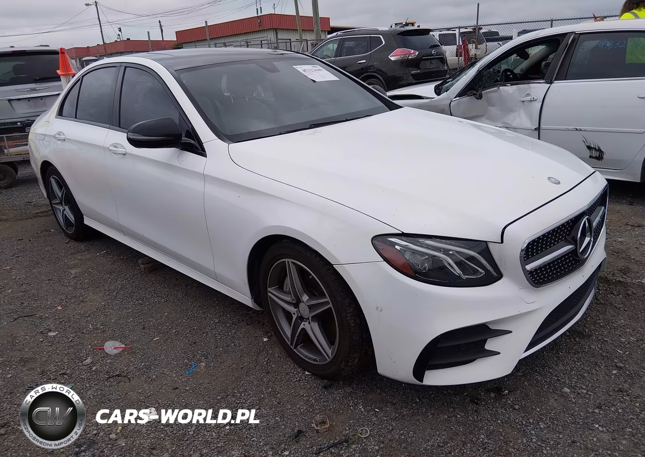 2017 Mercedes-Benz E 300 – zdjęcie 1 z 11